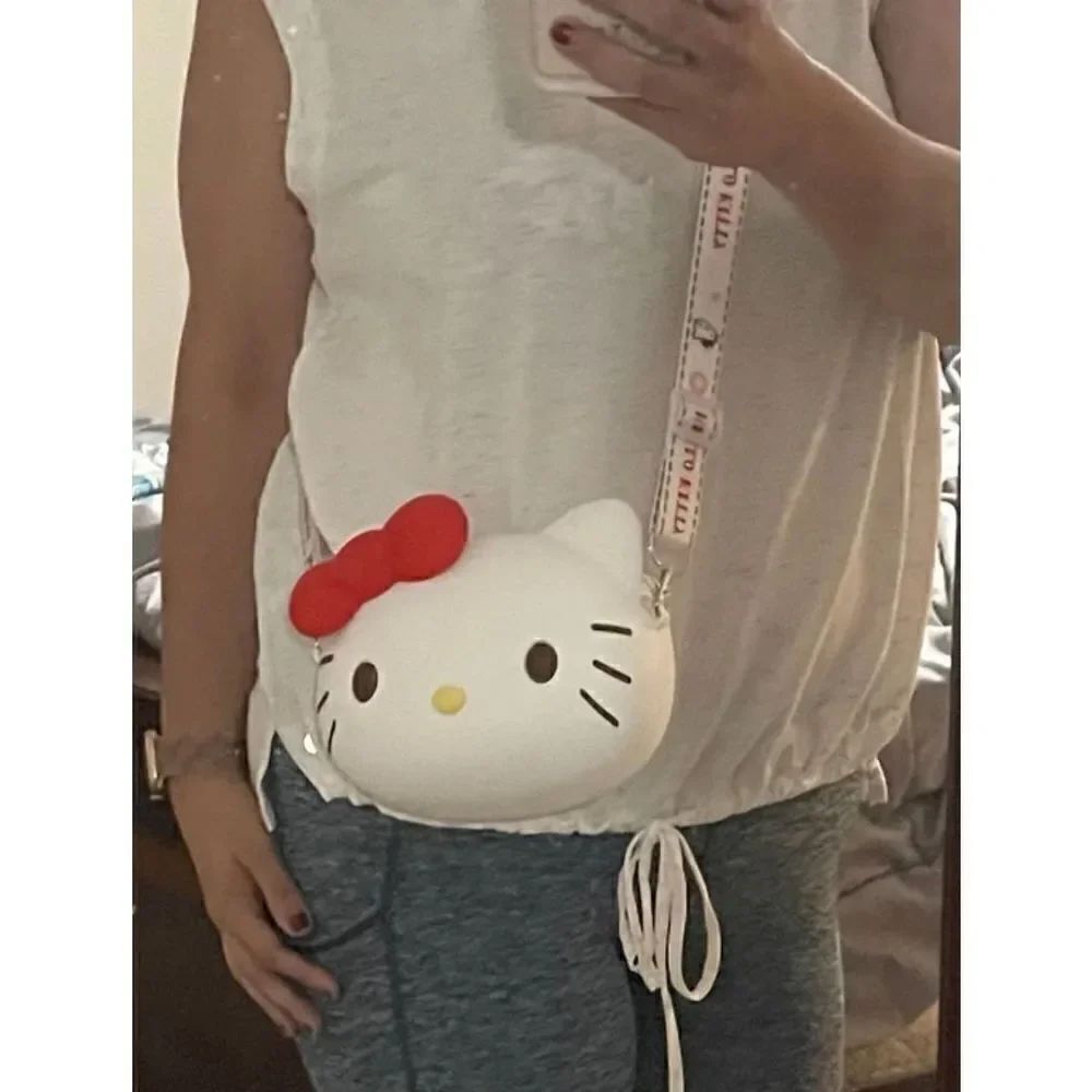 SanrioโHelloโKittyโSiliconeโCrossbodyโBag